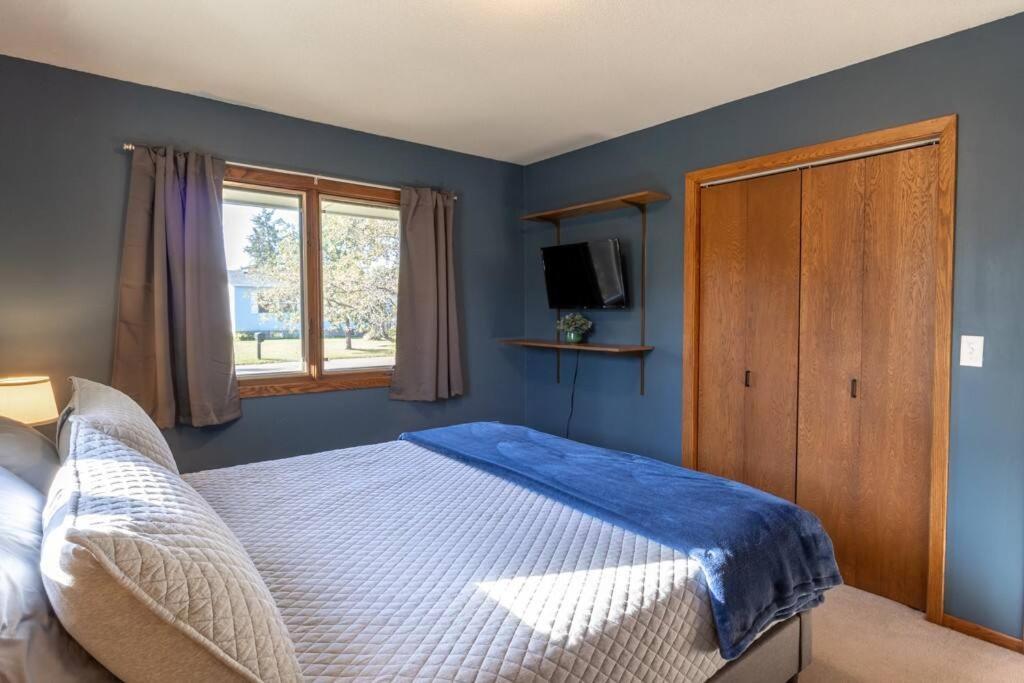 Family Home W/ 2 King, 2 Queen Beds + Game Room Bemidji Zewnętrze zdjęcie