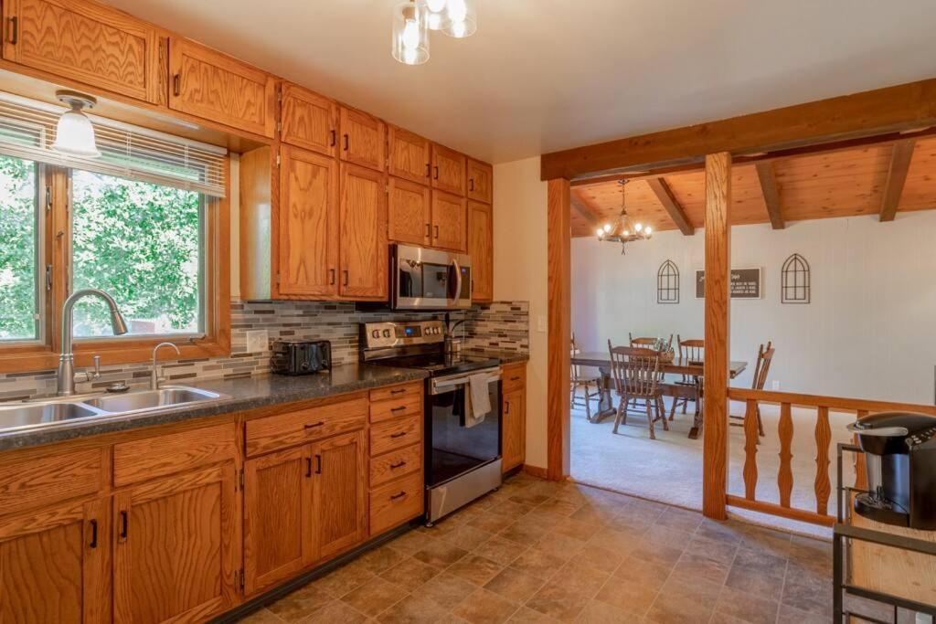 Family Home W/ 2 King, 2 Queen Beds + Game Room Bemidji Zewnętrze zdjęcie